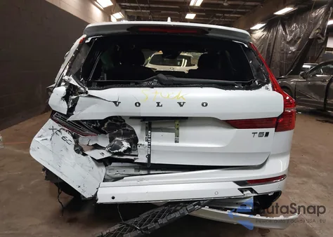 2021 Volvo Xc60 T5 Inscription из США, поврежденный, VIN YV4102RL5M1851074